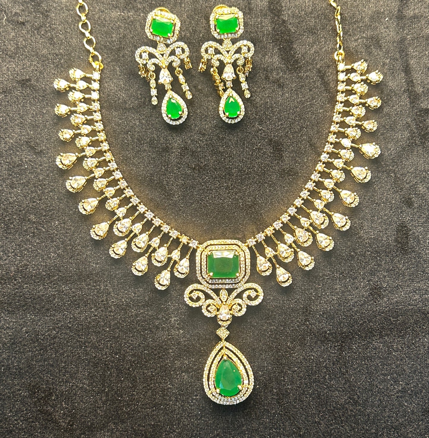 Emerald Drop Royal AD Necklace Set