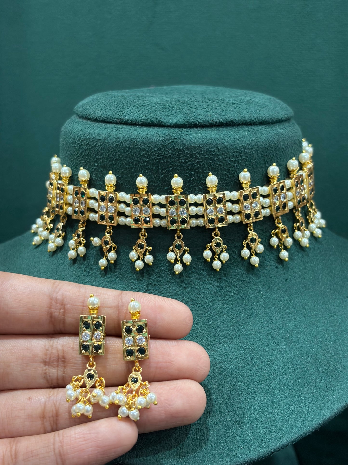 Shyamali Pearl Choker Set