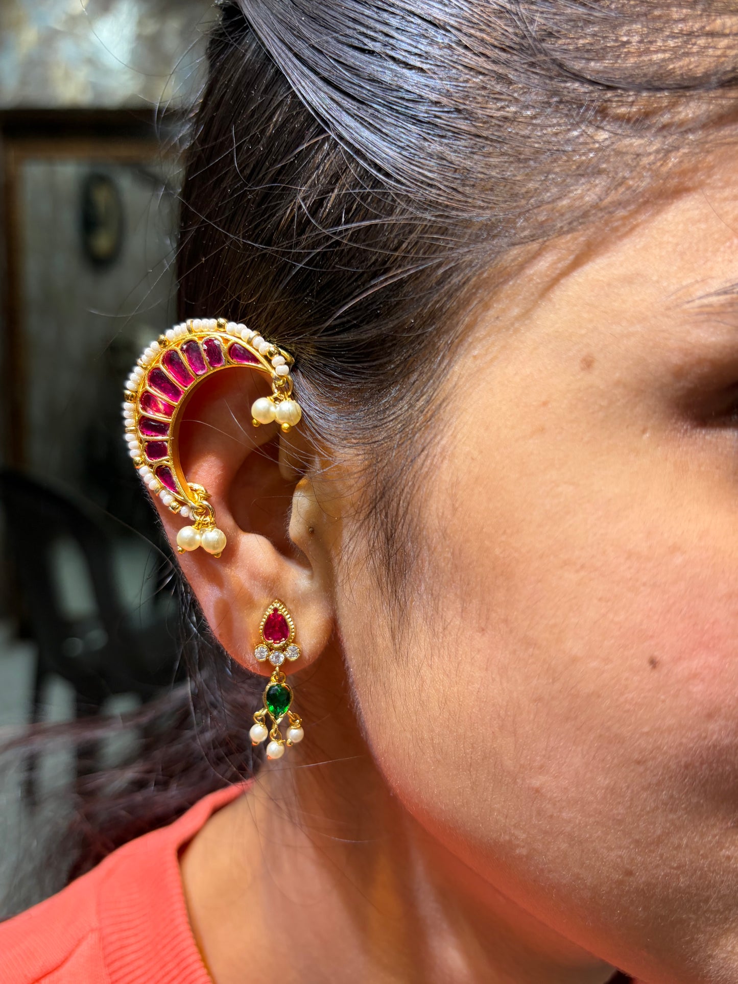 🌙 Half Moon Pearl Ear Cuff