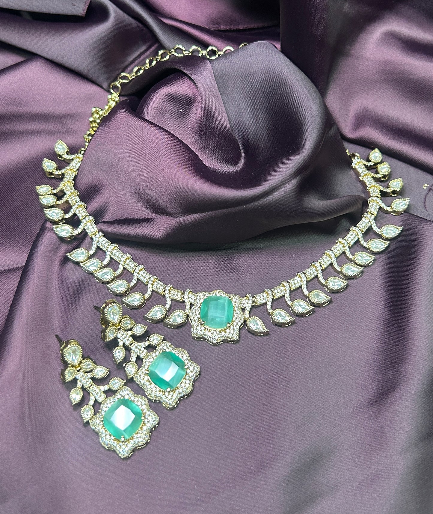 Emerald Square Elegance Necklace Set