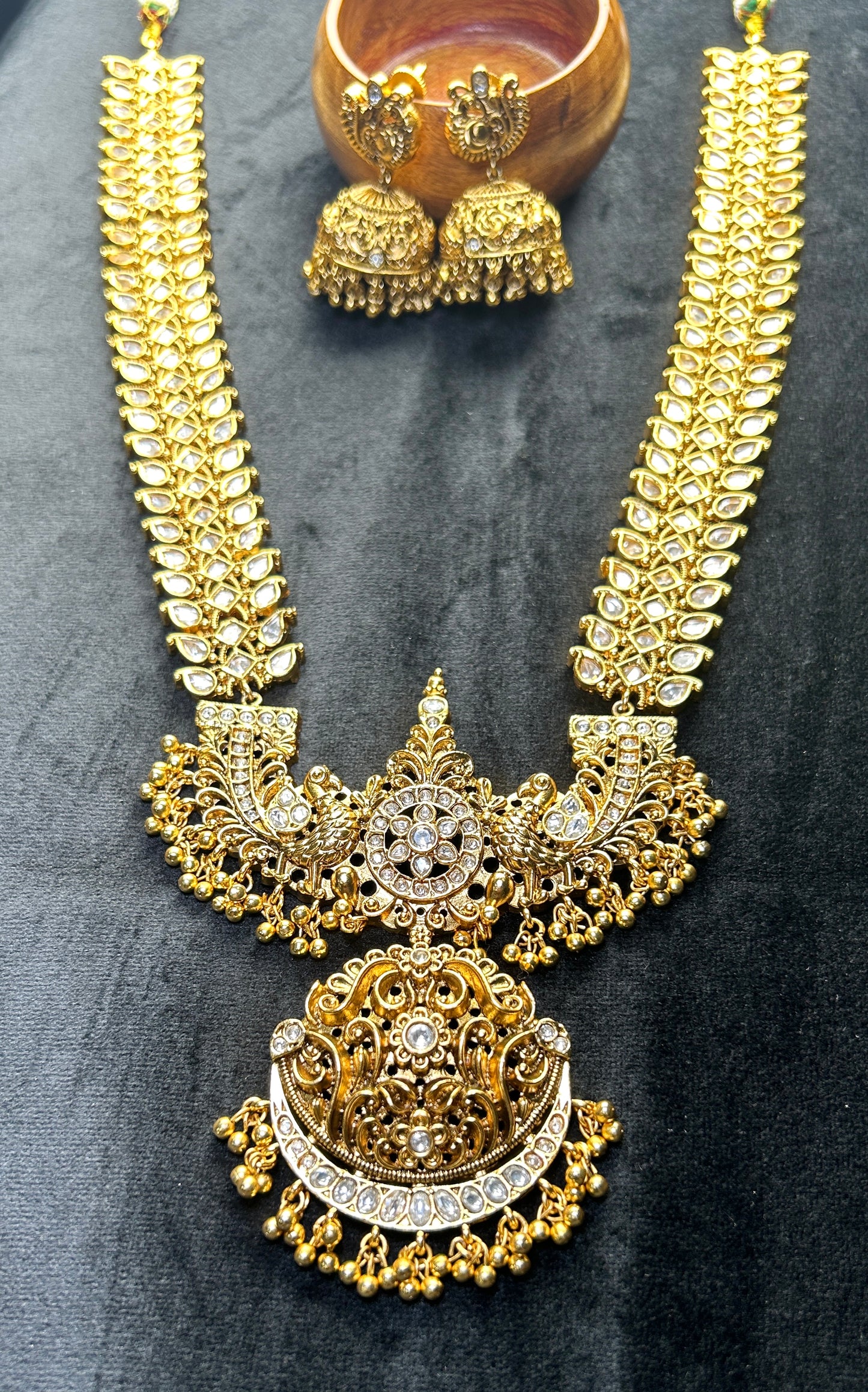 Royal Heritage Temple Necklace Set – Antique Gold with Kundan Work