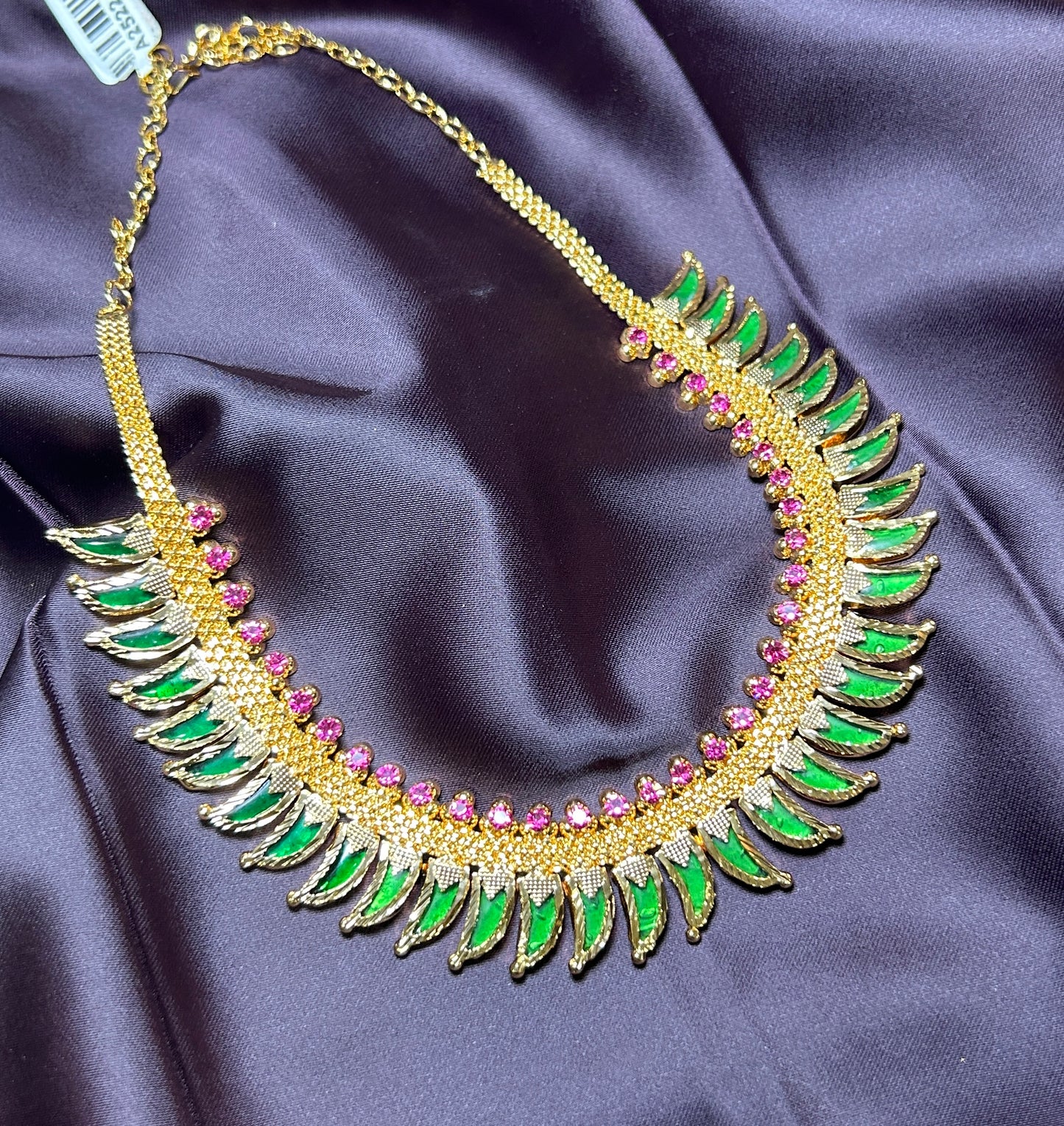 Traditional Maharashtrian Green Enamel Leaf Necklace
