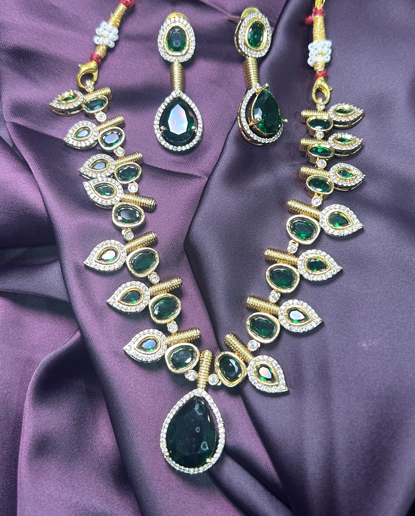 Emerald Green Stone Necklace Set