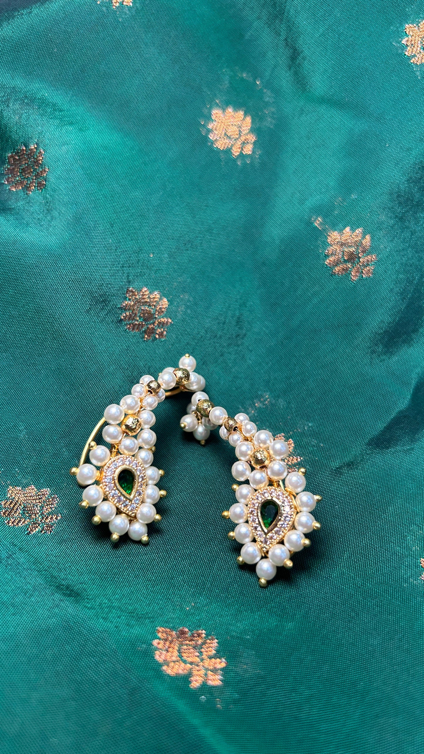 Off-White Pearl Nath Earcuff