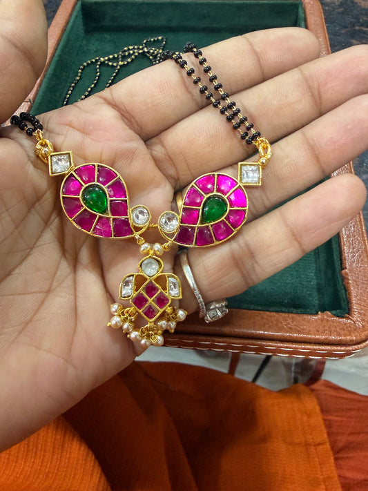 koyari pachi kundan mangalsutra