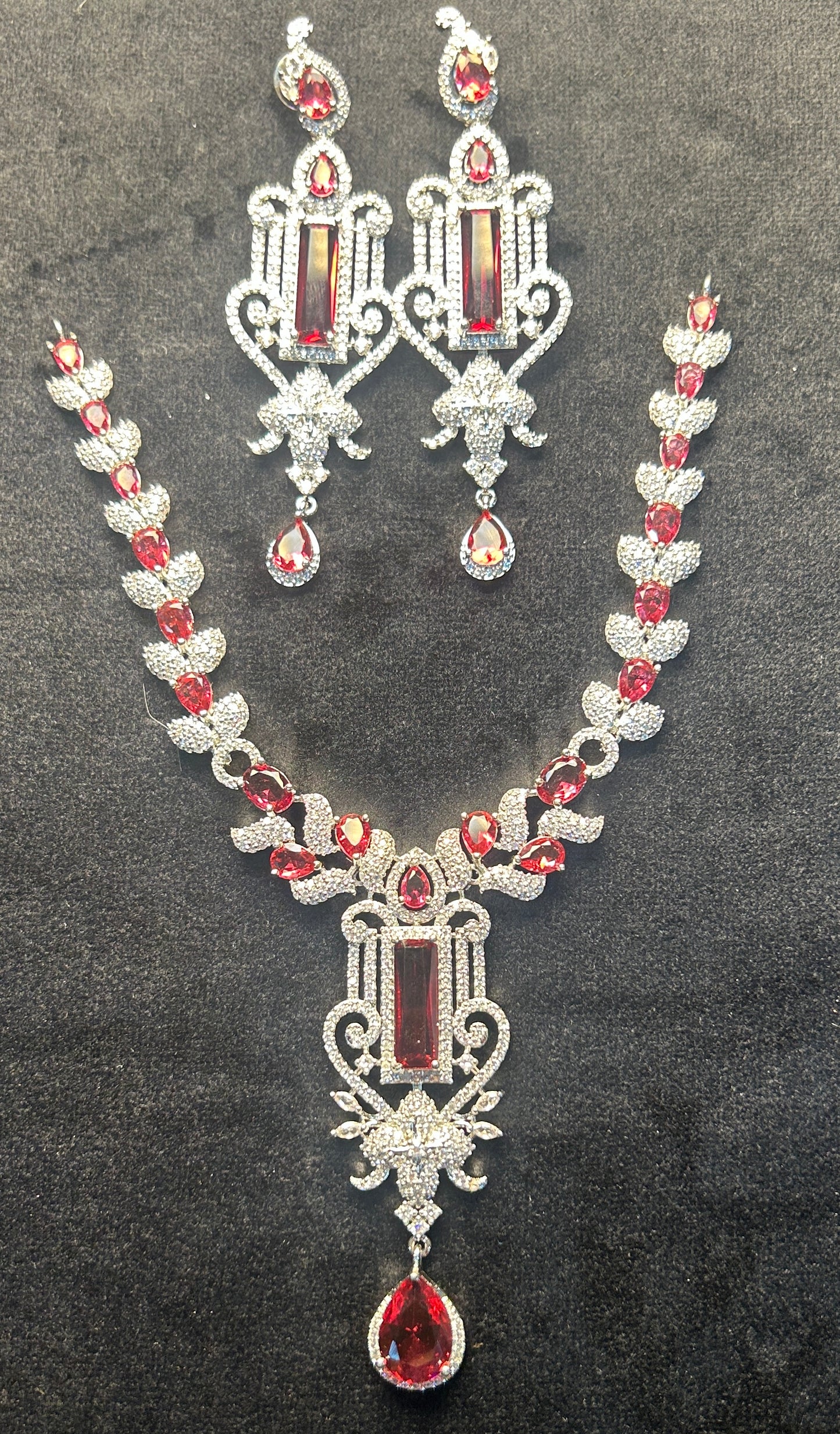 Majestic Crimson Drop Necklace Set