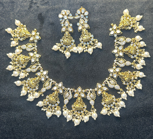 Temple Elegance Pearl Choker Set