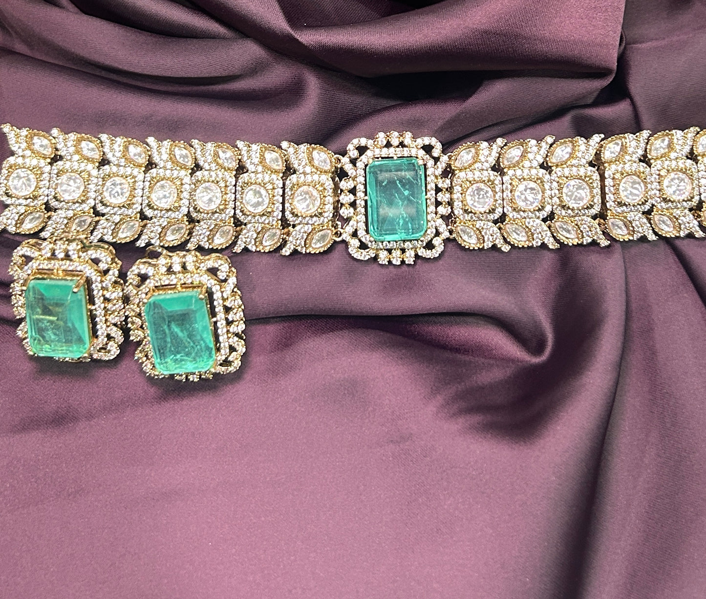 Emerald Rectangle Choker Set