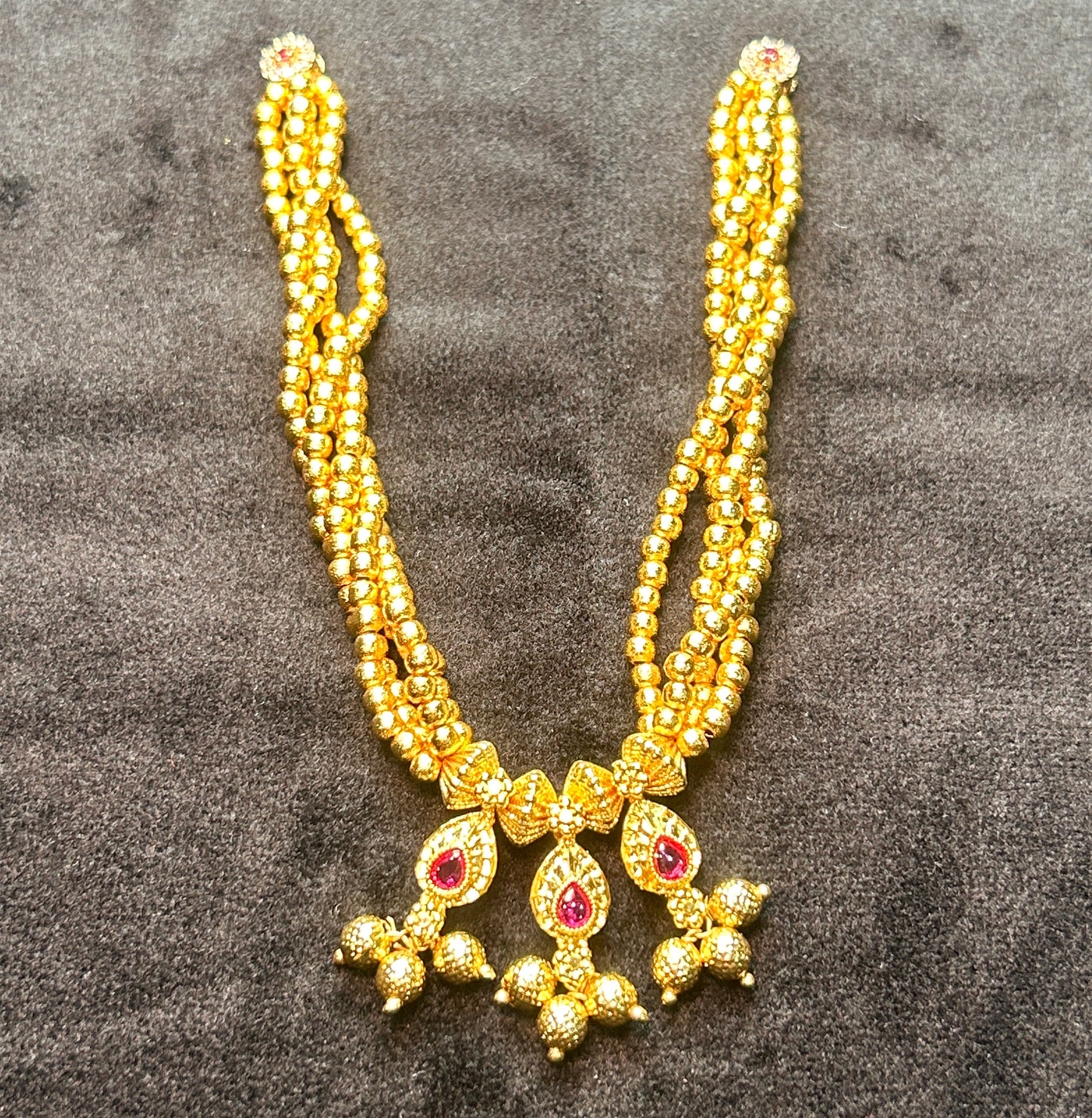 Triple Drop Ruby & Gold Bead Haar