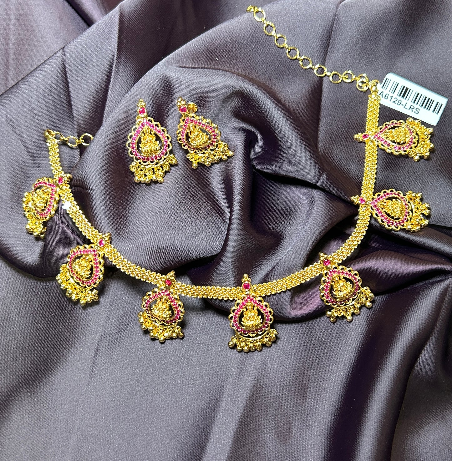 Traditional Jhumka Necklace Set with Earrings