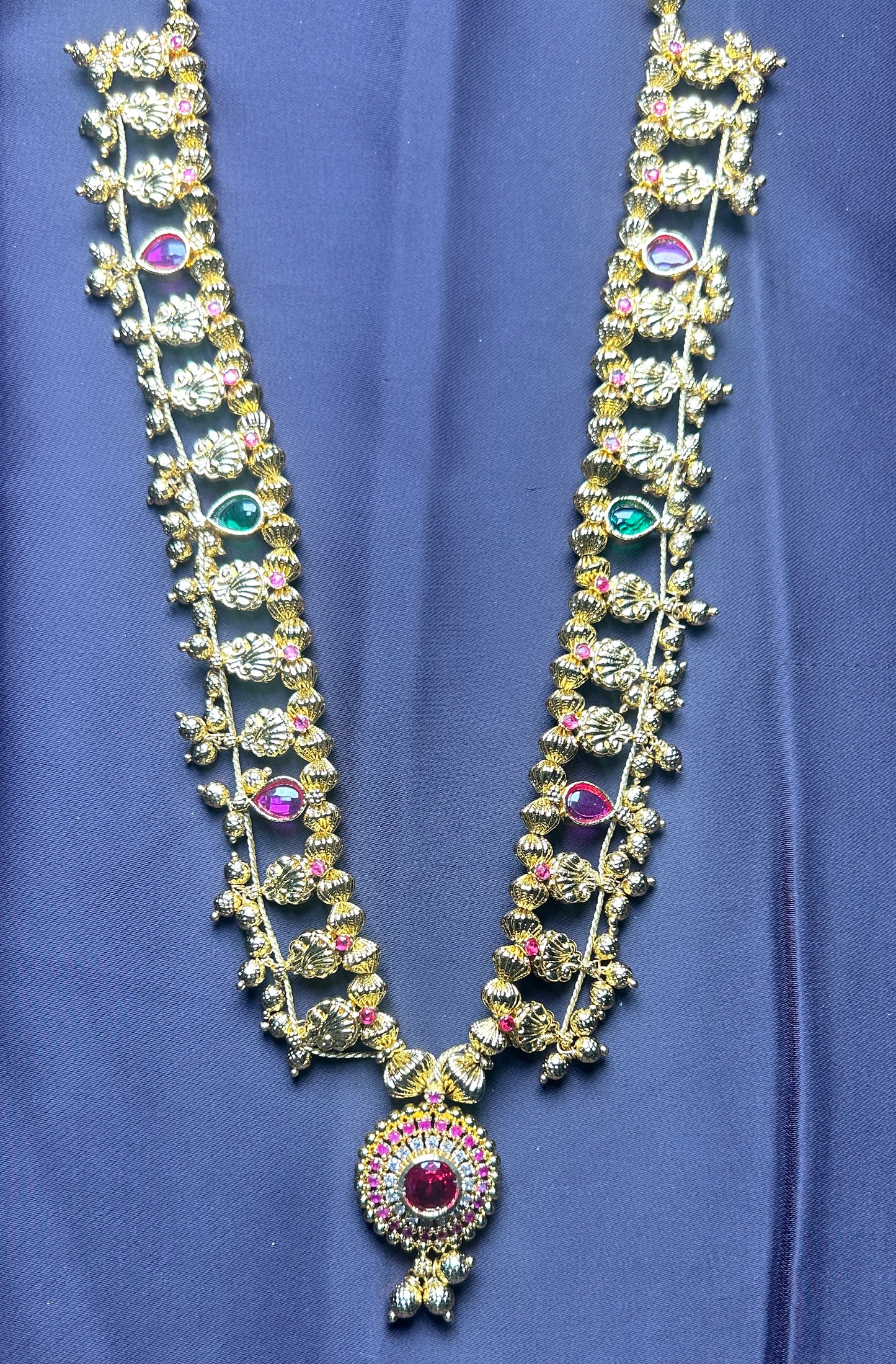 Ruby & Emerald Temple-Style Haar with Circular Pendant