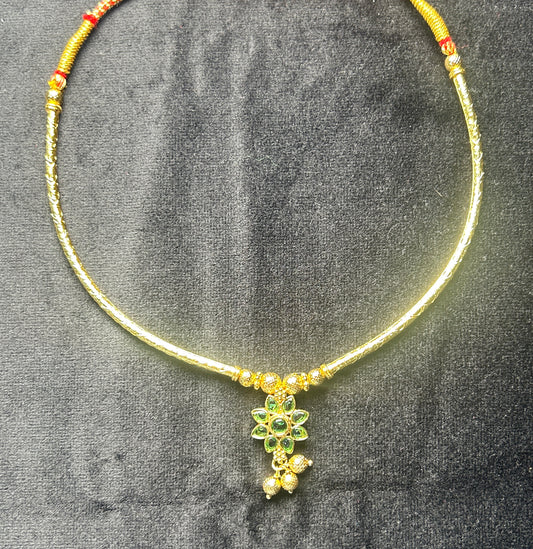 Elegant Green Stone Hasli Necklace