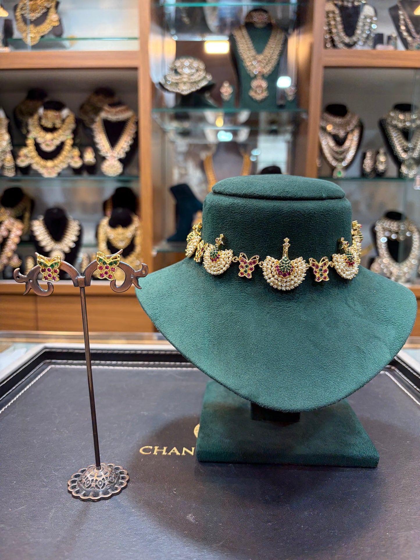 Pearl Peacock Choker Set – Grace in Every Detail