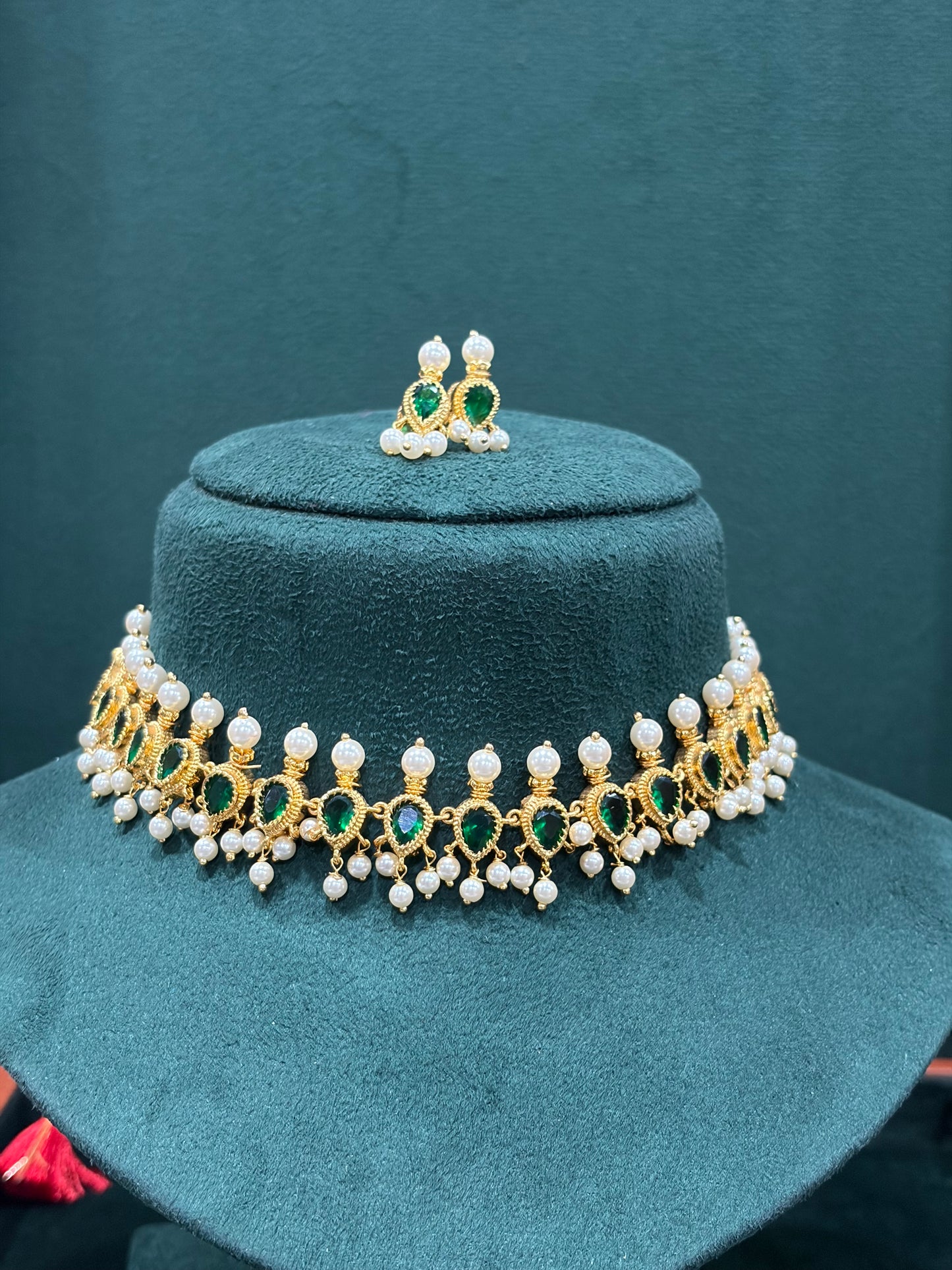 Vaibhavi Pearl Choker Set