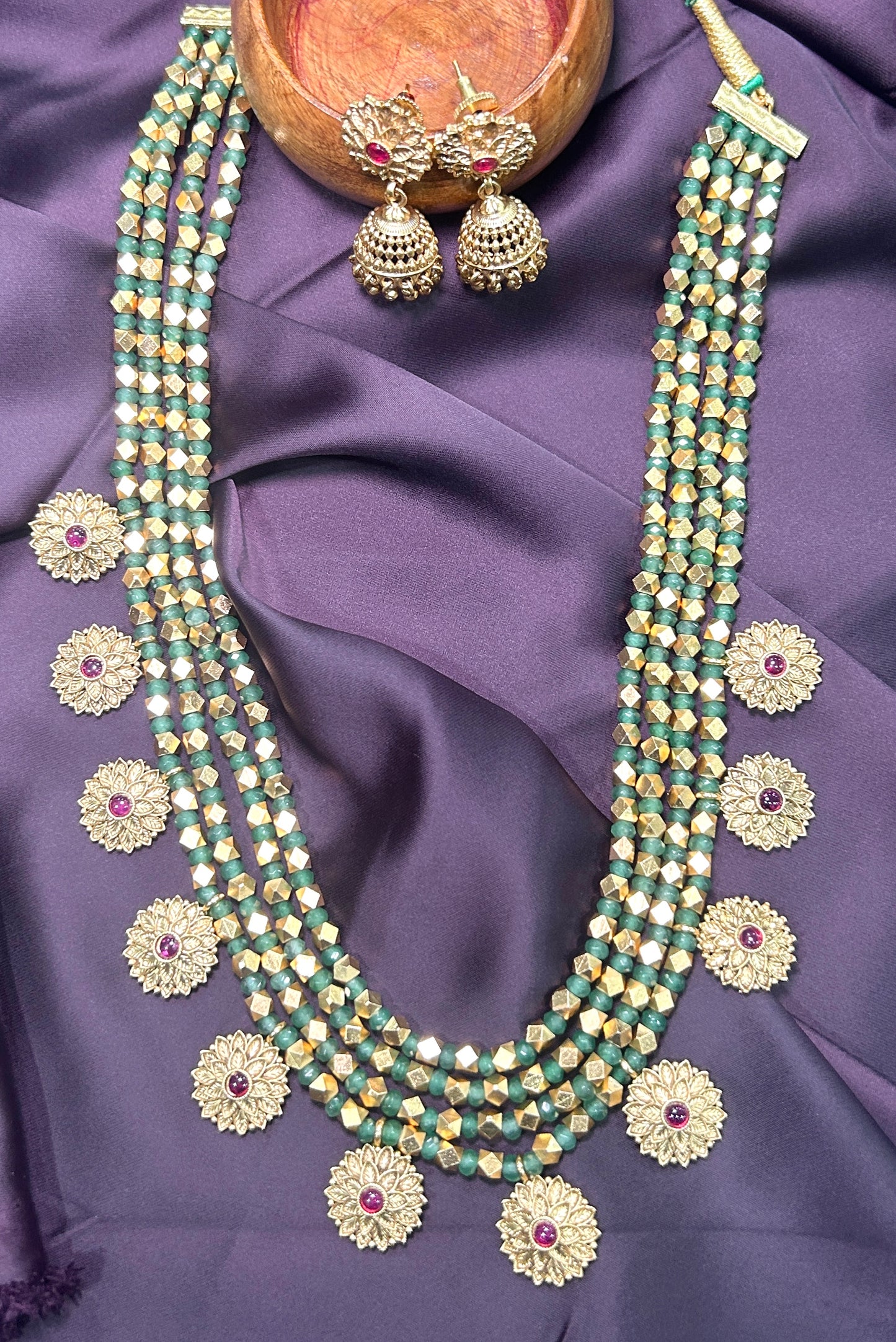 Emerald Green Beaded Antique Necklace Set