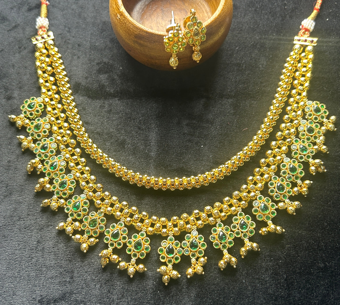 Green Stone Gadi Style Necklace Set