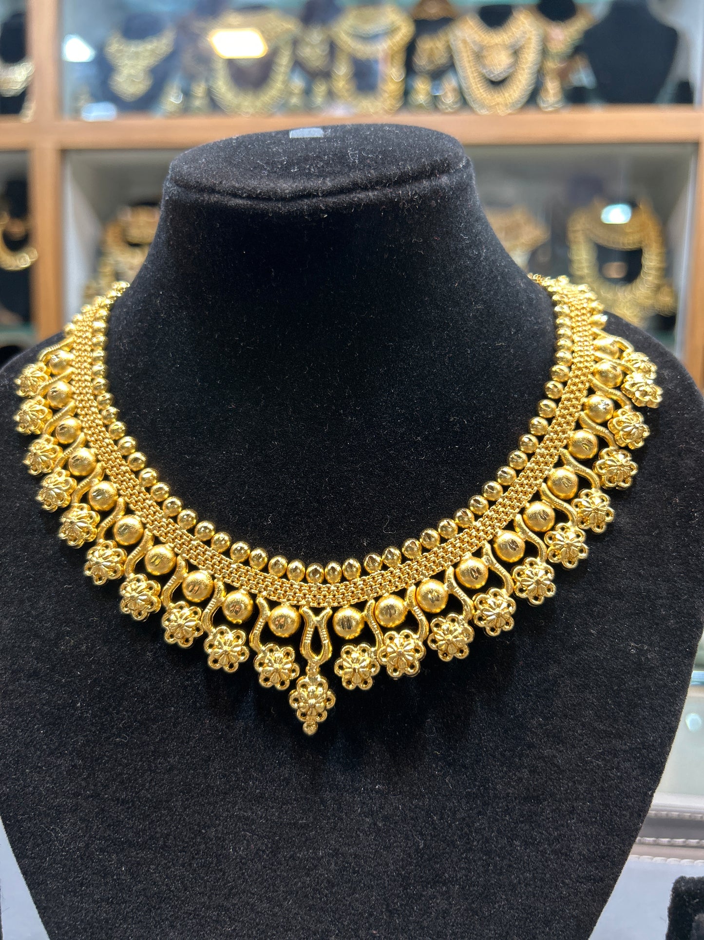 Royal Maharashtrian Floral Choker Necklace