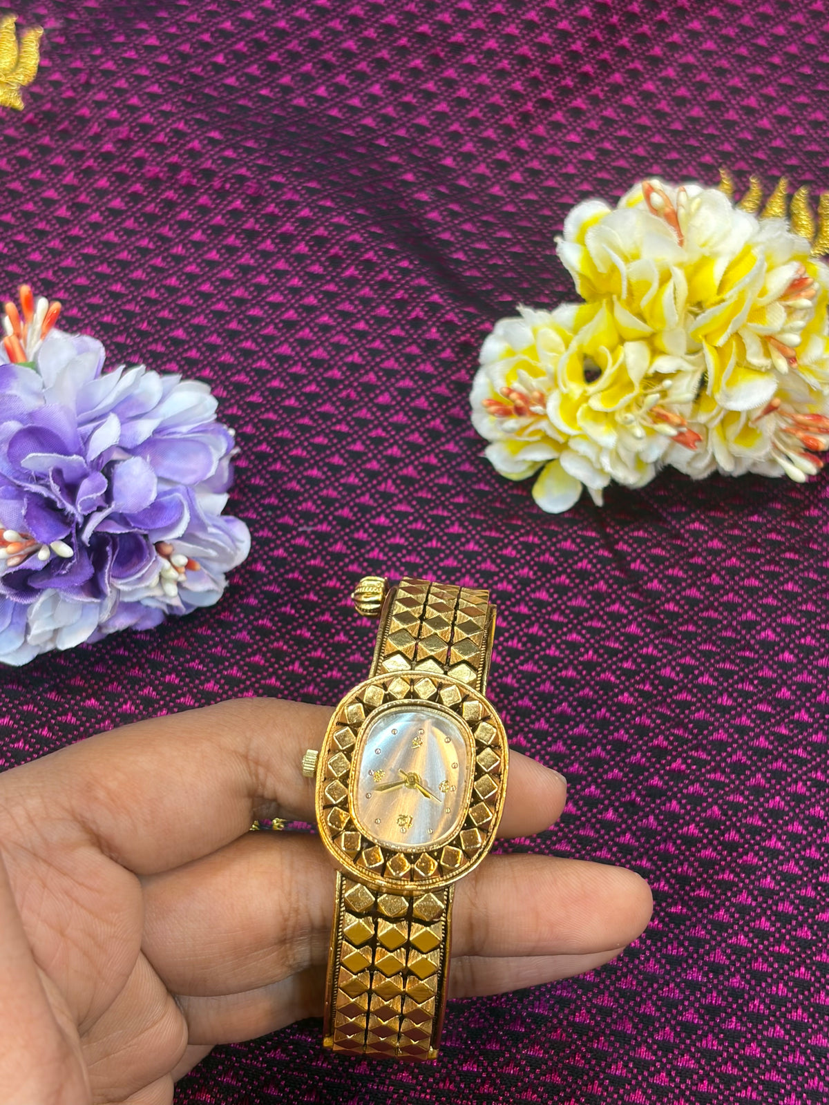 Traditional Antique Gold Finish Designer Watch