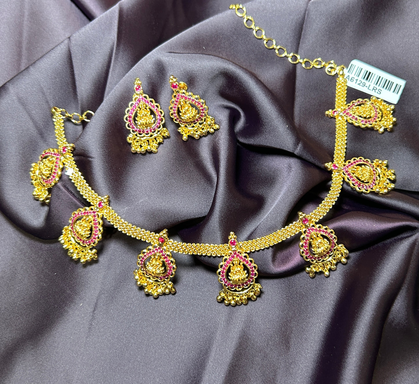 Traditional Jhumka Necklace Set with Earrings