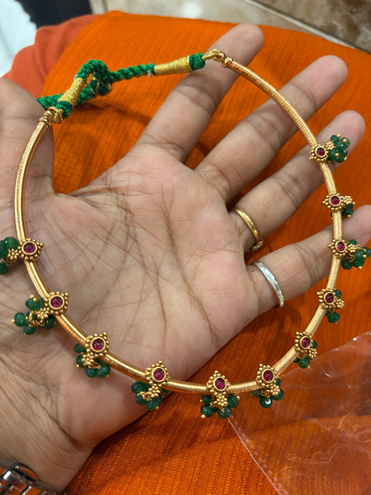 मोरपंखी ठुशी (Morpankhi Thushi)