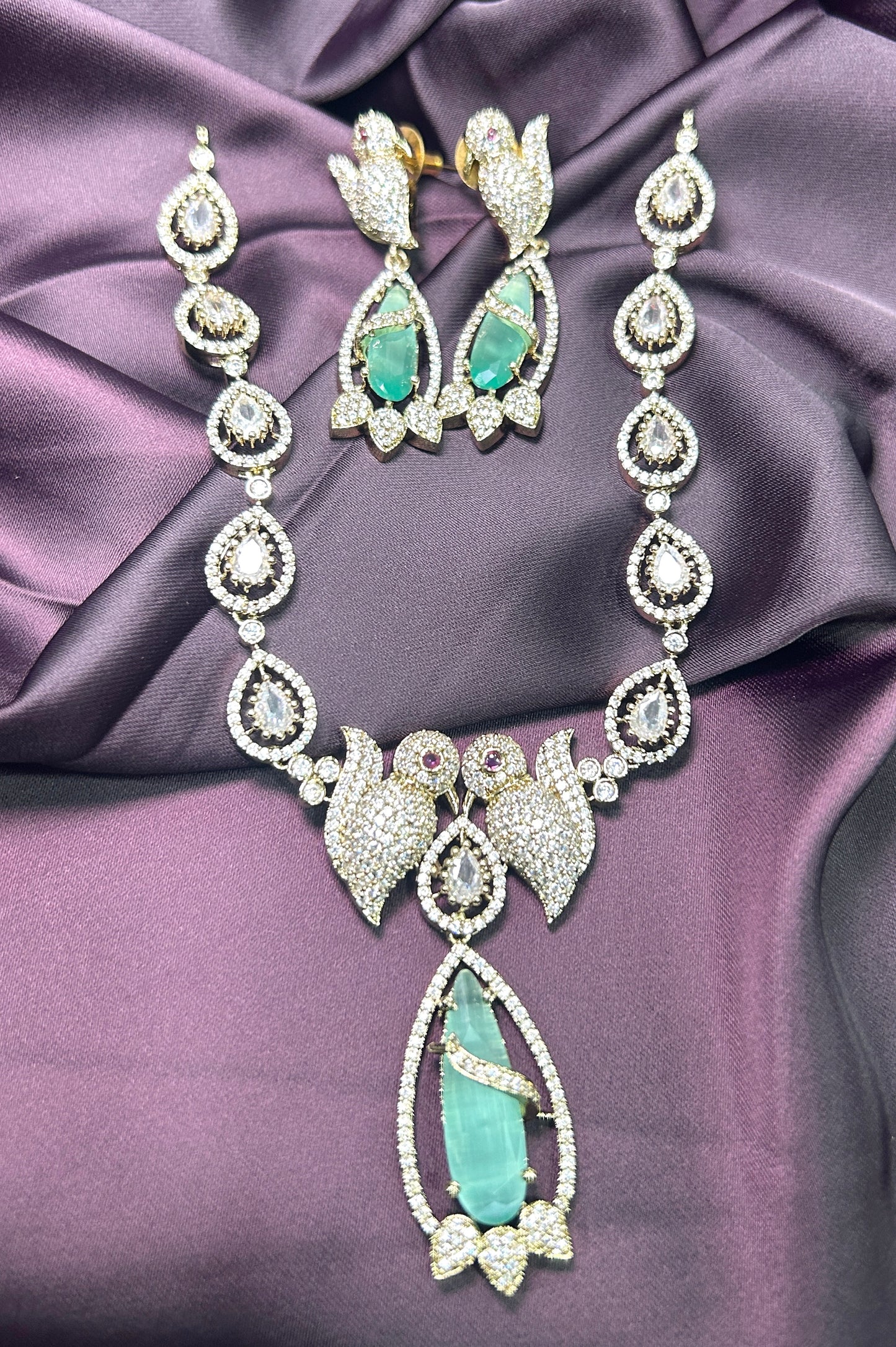 Emerald Bird Motif Diamond Look Necklace Set