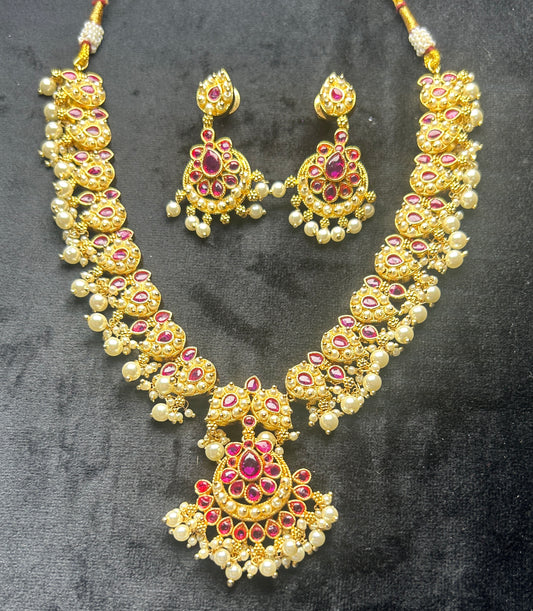 Antique Kundan Pearl Necklace Set with Earrings