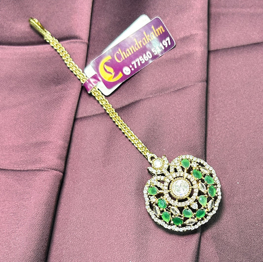 Floral Round Green Maang Tikka