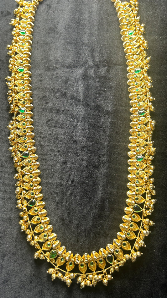 Traditional Green Stone Haar