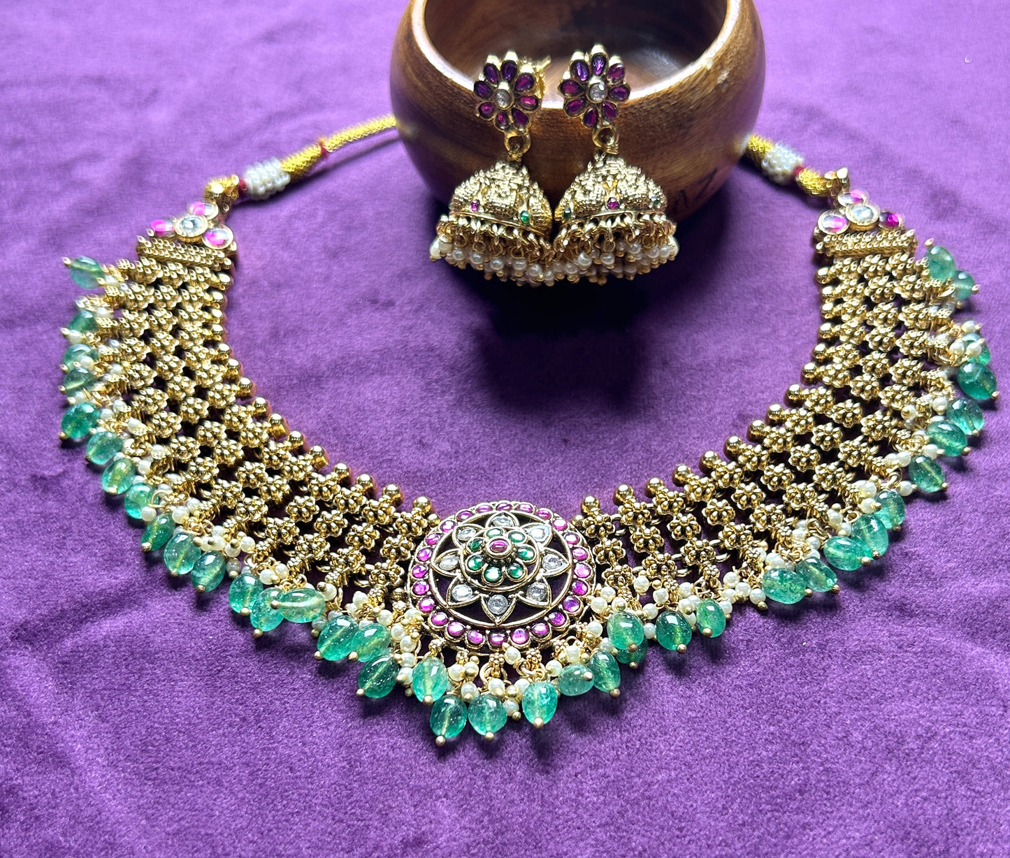 Heritage Floral Choker Necklace Set with Green Beads