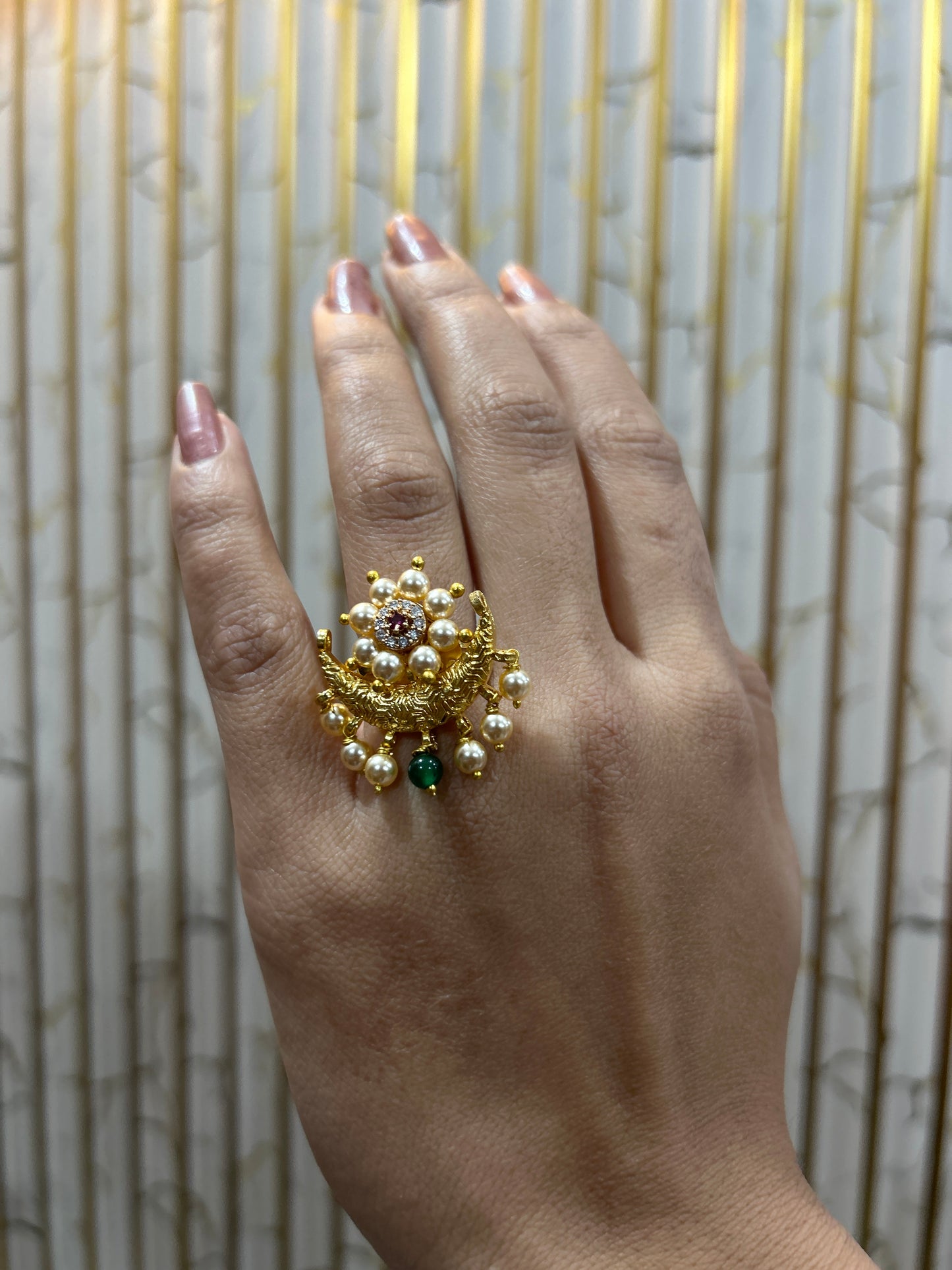 Chandrakor Bugdi & Ring Set