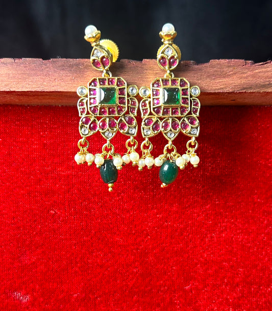 Square Kundan Earrings with Green Beads & Pearls