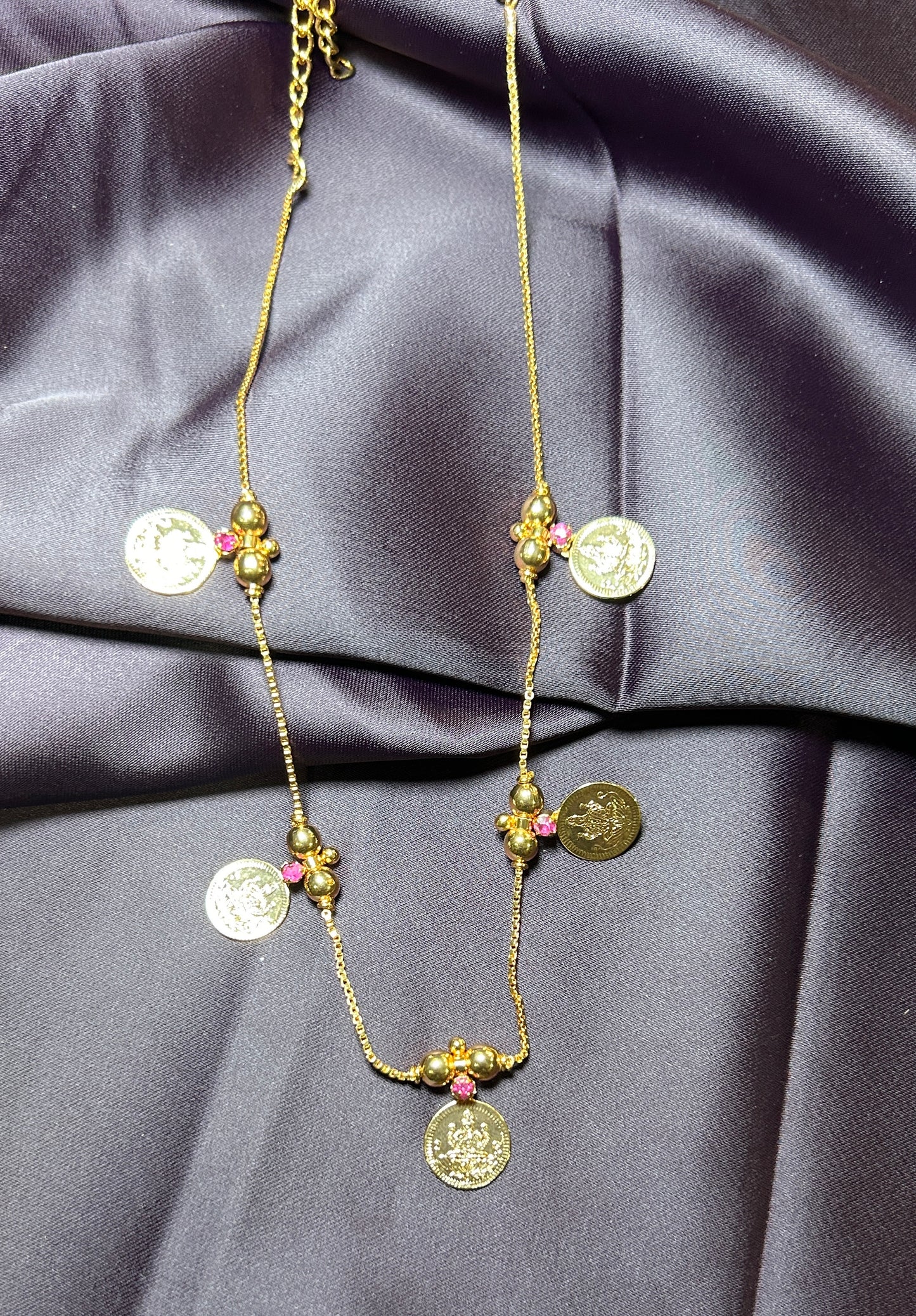 Delicate Coin Haar with Bead Accents