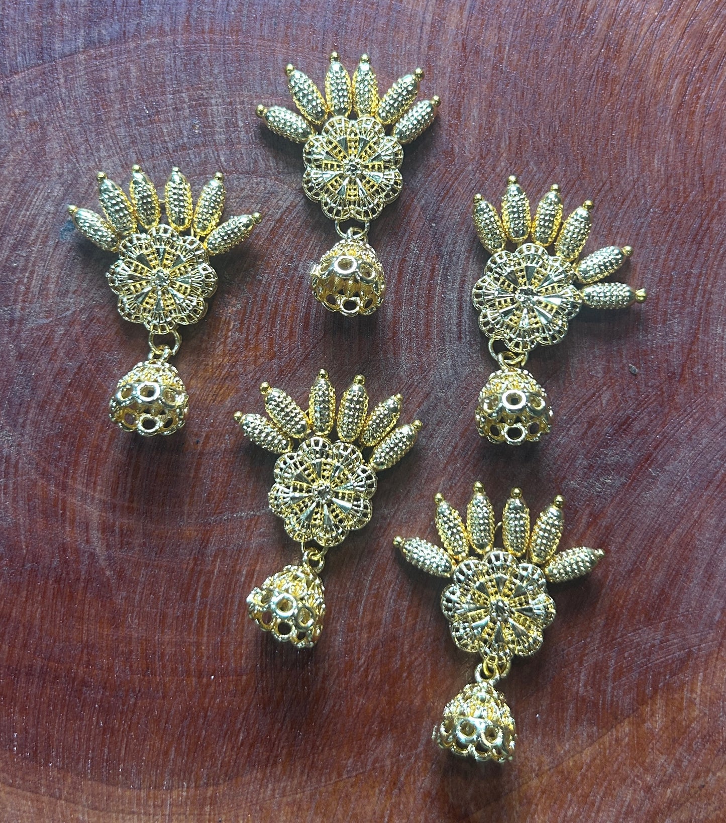 Floral Filigree Hair Accessory with Golden Jhumka
