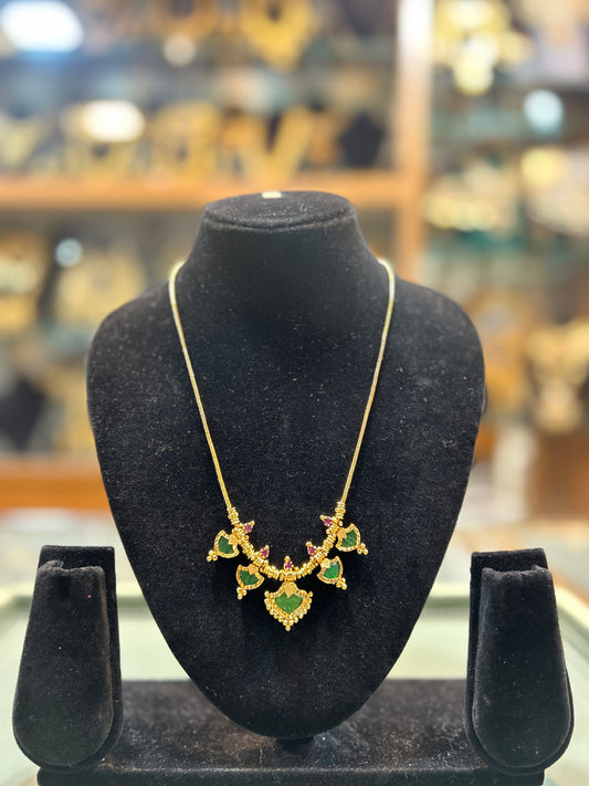 Royal Emerald Motif Necklace