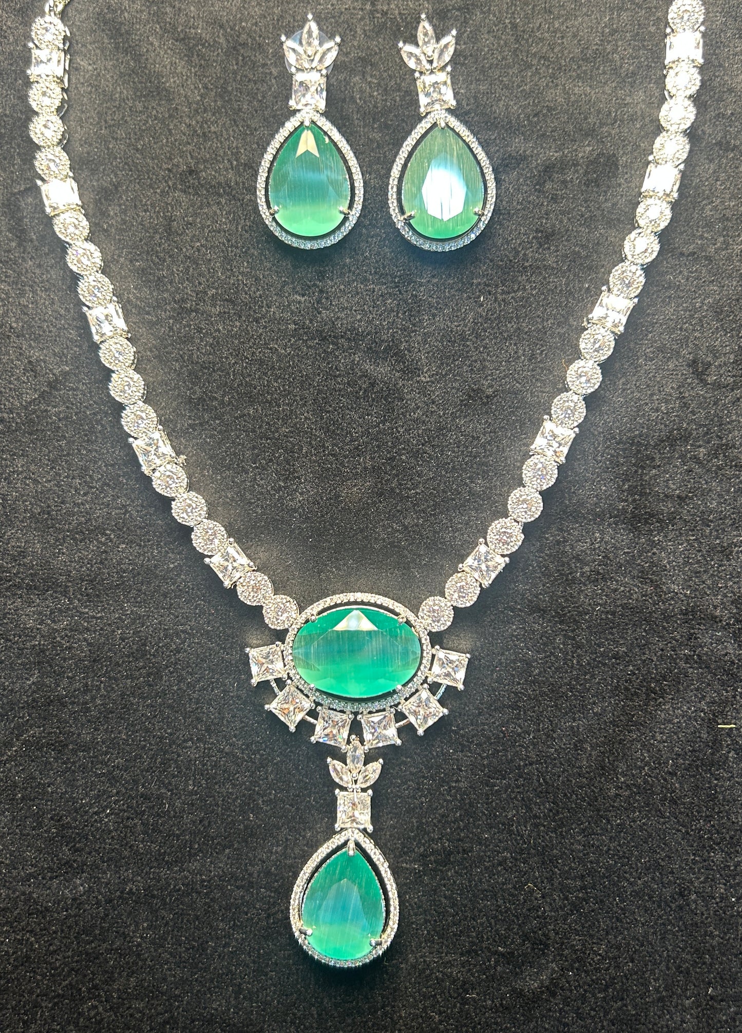 Mint Radiance Designer Necklace Set