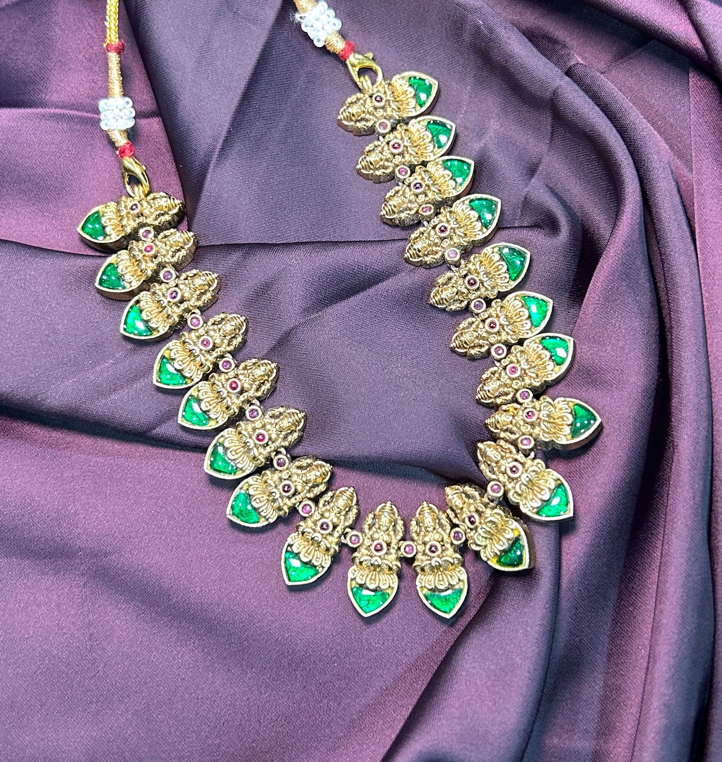 Emerald Maharani Short Haar