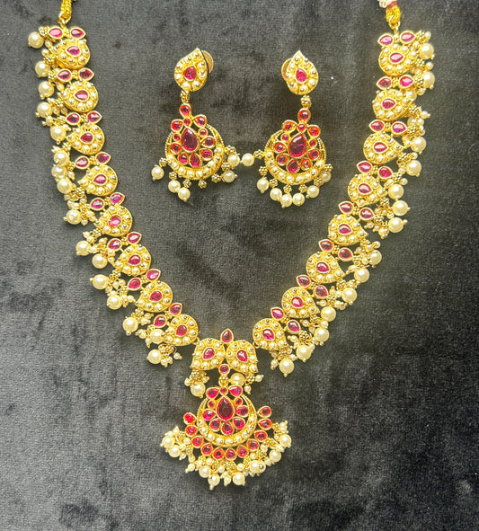 Antique Kundan Pearl Necklace Set with Earrings
