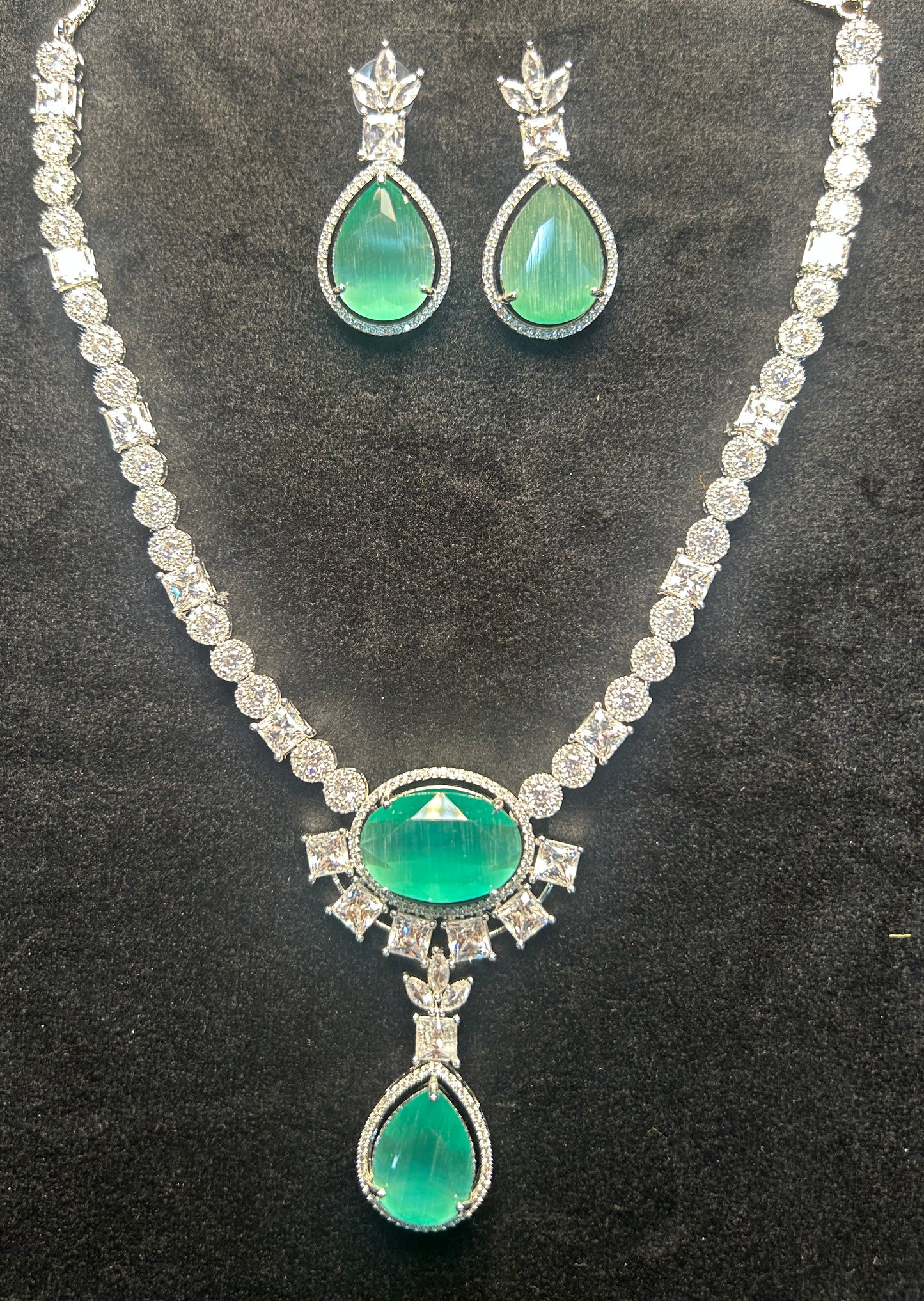 Mint Radiance Designer Necklace Set