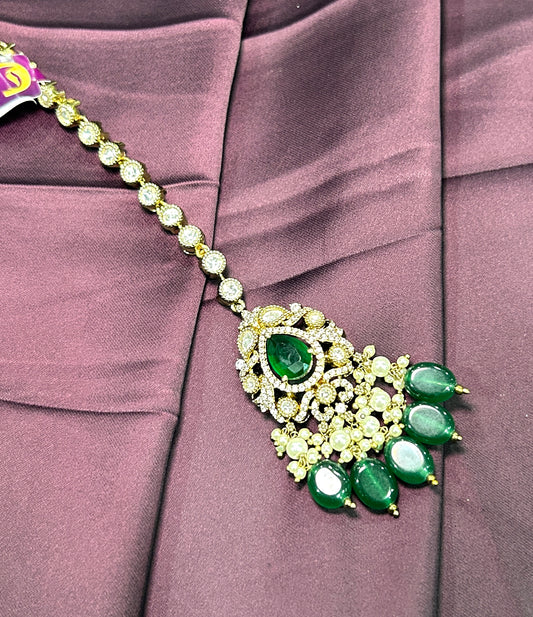 Emerald Green Drop Kundan Maang Tikka