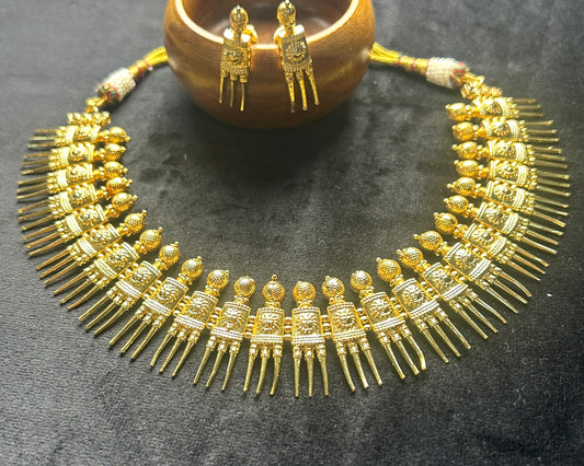 Traditional Rajwadi Kombdi Haar Set