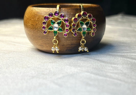 Floral Arch Ruby-Green Bugdi Earrings