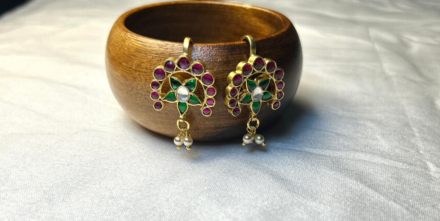 Floral Arch Ruby-Green Bugdi Earrings