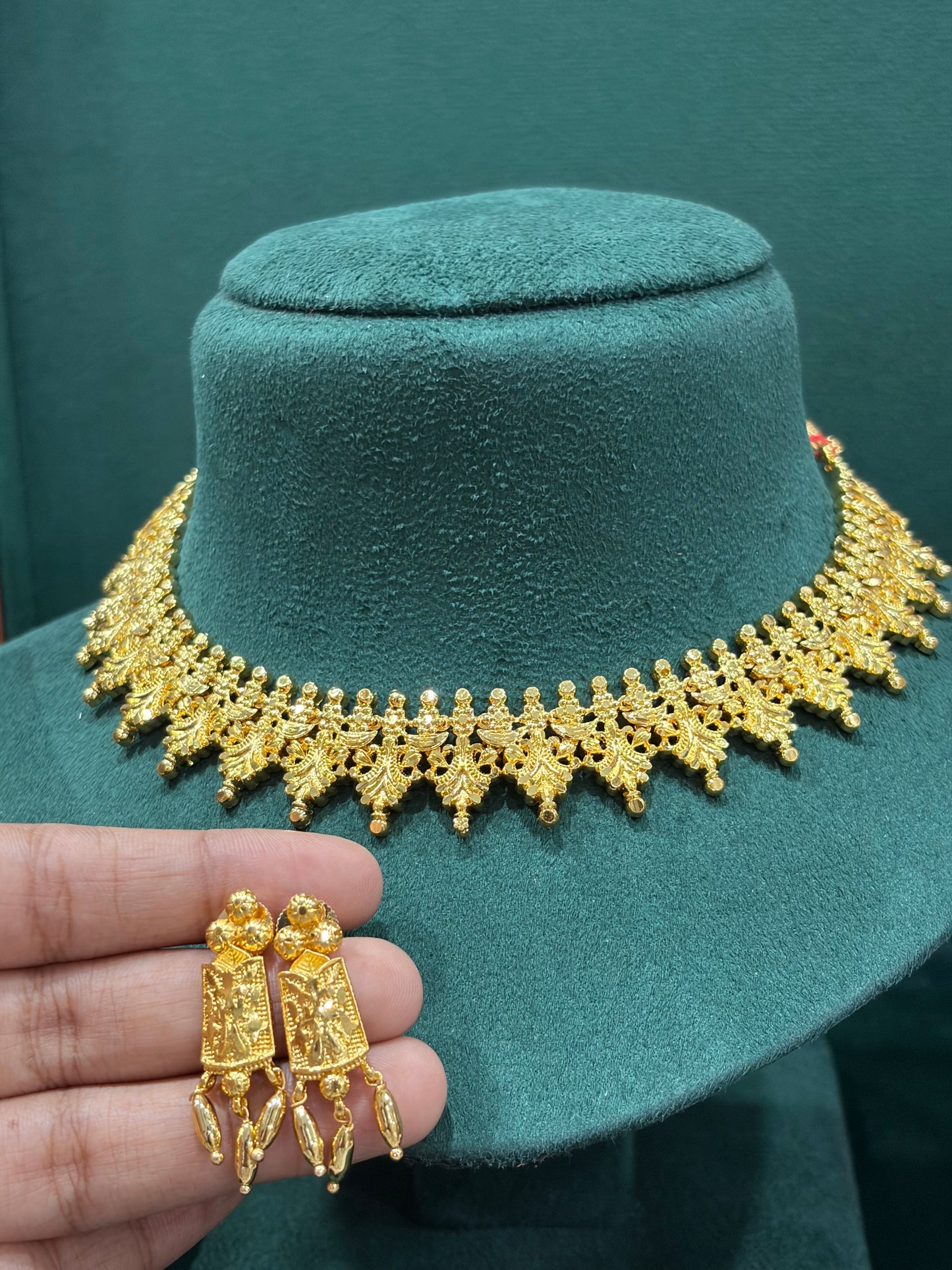 Rajsi Lakshmi Necklace Set