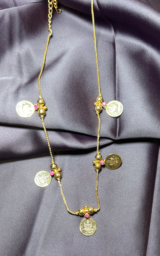 Delicate Coin Haar with Bead Accents