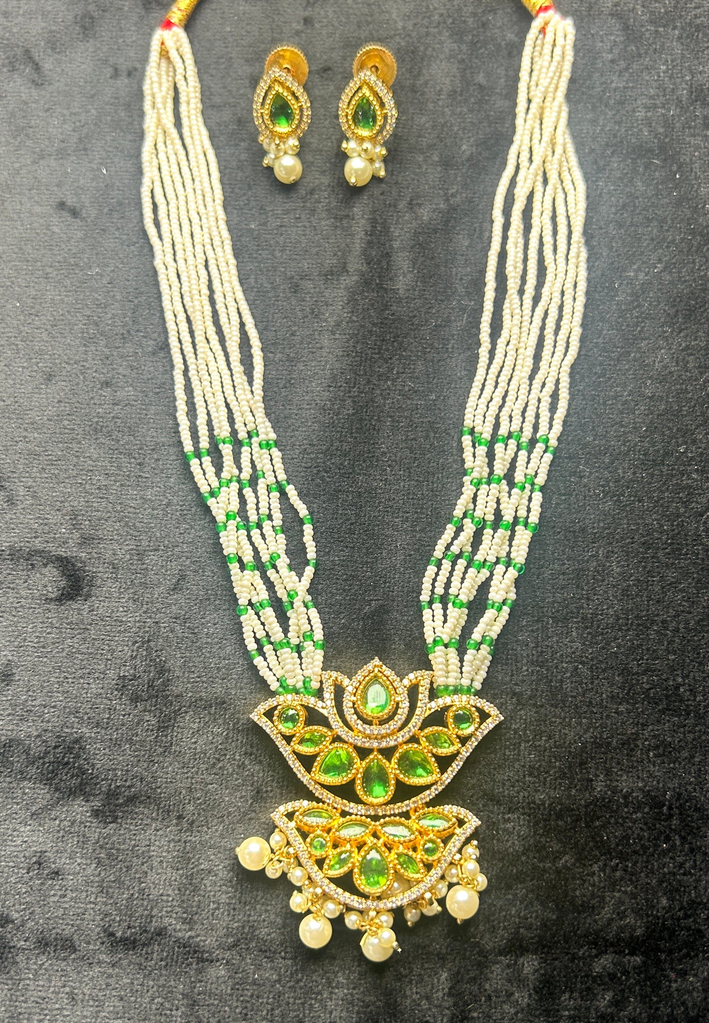 Emerald Elegance Pearl Mala Set