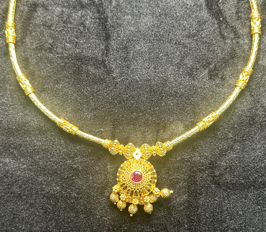 Traditional Maharashtrian Thushi Hasli