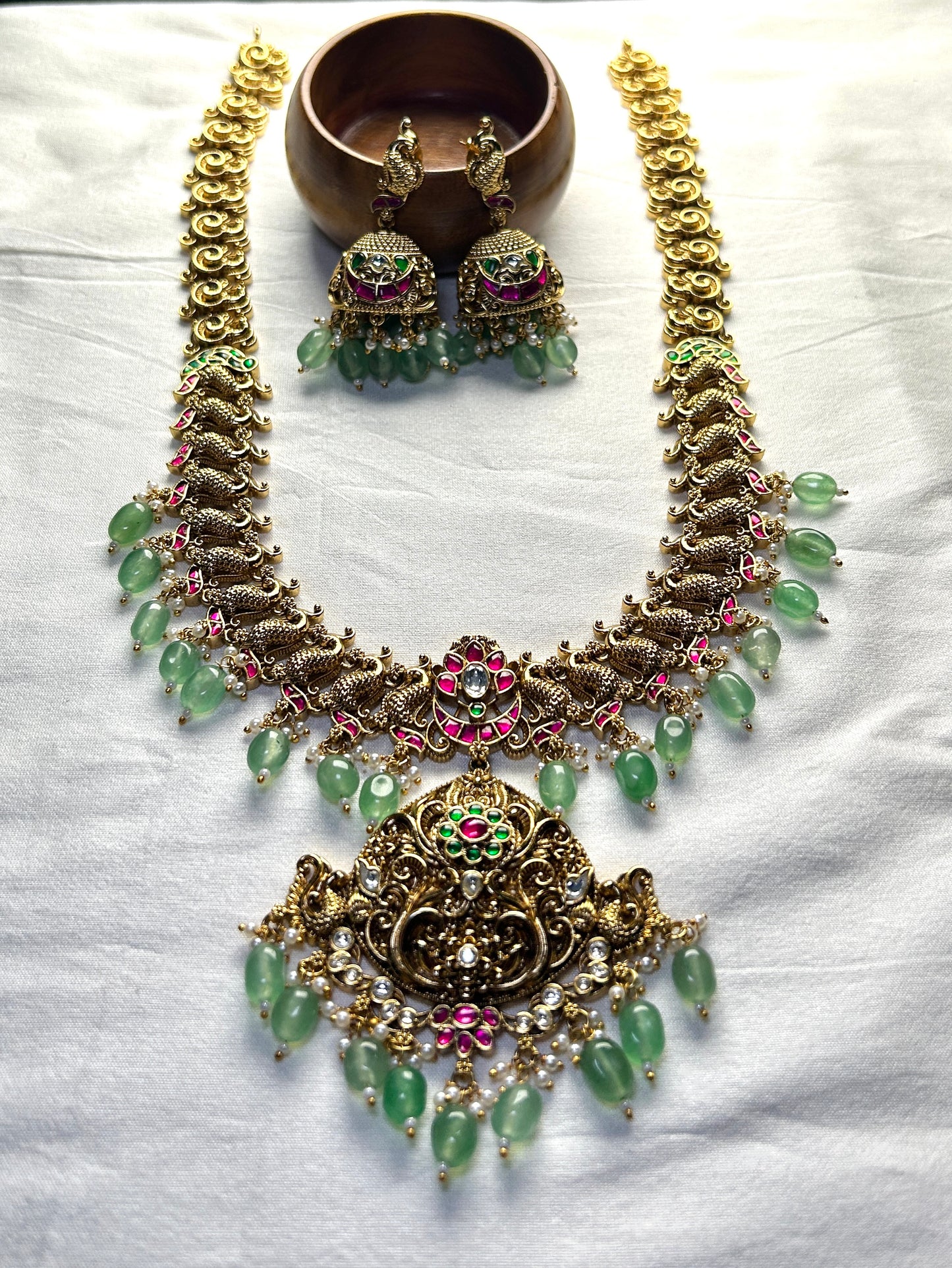 Peacock Vanki Necklace Set – Antique Finish with Green Bead Drops