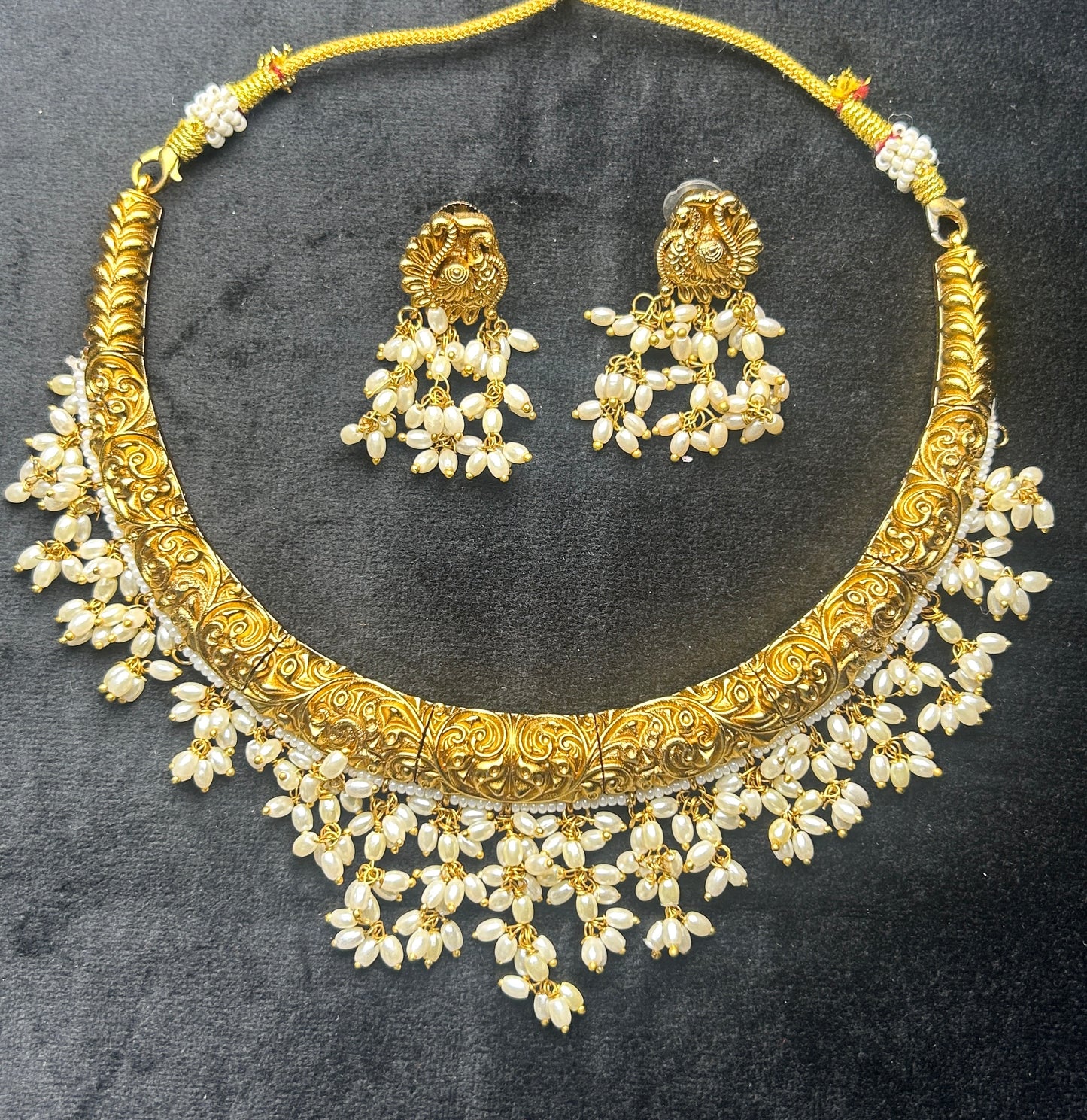 Padmakshi Pearl Antique Hasli Set