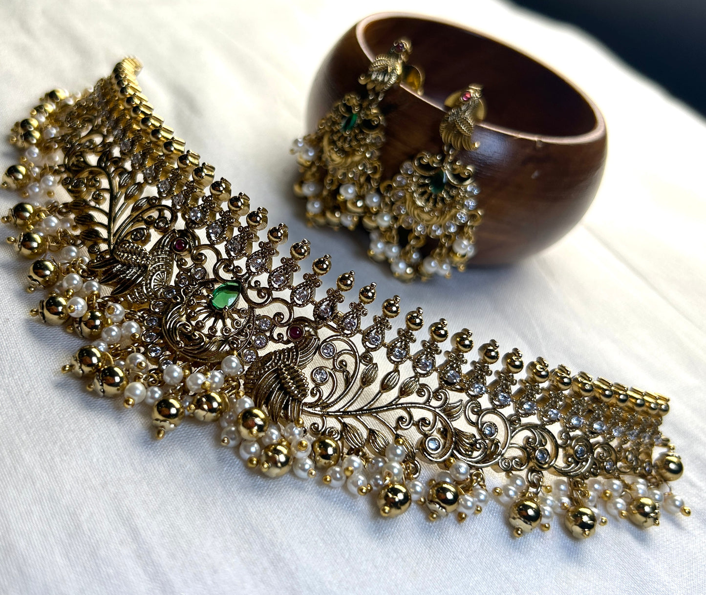 Antique Peacock Choker Set – With Pearl & Kemp Detailing