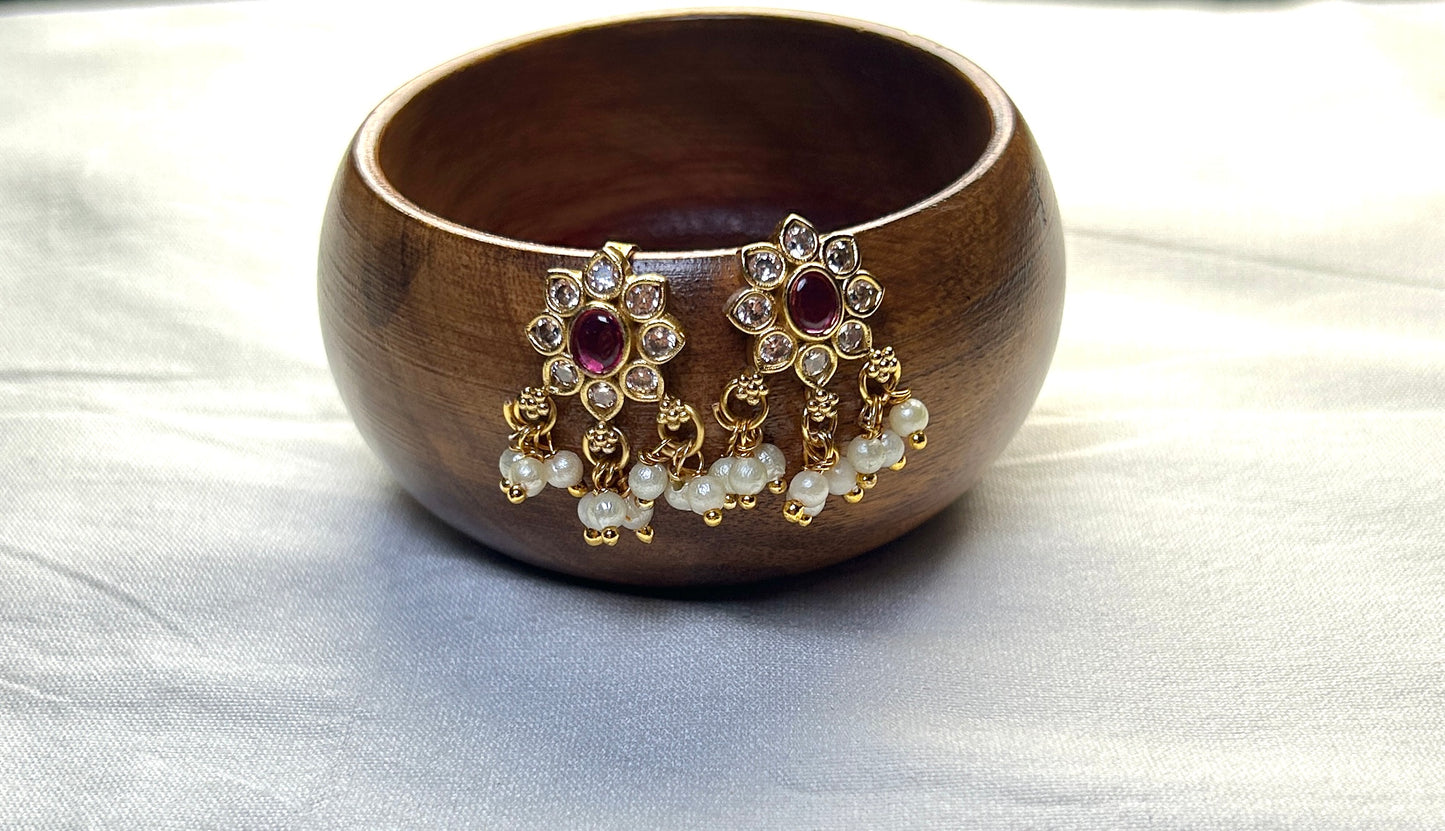 Classic Floral Kundan Bugdi with Pearls – Antique Gold Finish